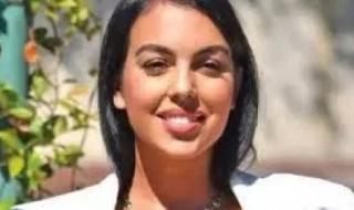 أقوى ظهور في الكون .. إليكم خلفية جورجينا رودريغيز الصاروخية .. تظهرها بأكملها للمرة الأولى!!