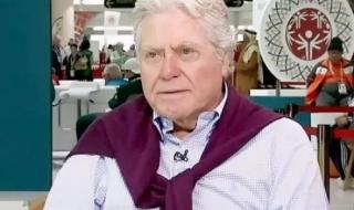 مين أكتر فنانة كانت ريحتها وحشة وصعب تبوسها؟ رد صادم وغير متوقع من الفنان حسين فهمي صدم الكل (شوف دلوقتي) !!