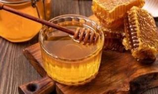 طريقة "جبارة" لن تصدق ماذا سيحدث لجسمك إذا تناولت ملعقة من العسل مع الفلفل الأسود..ستدهشك النتيجة؟