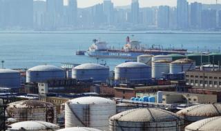 واردات الصين من النفط الخام تتراجع في مارس