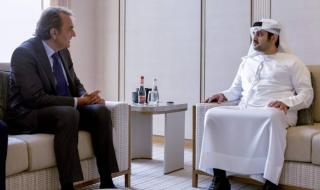 مكتوم بن محمد يبحث التعاون مع مؤسس «سي في سي كابيتال بارتنرز» العالمية
