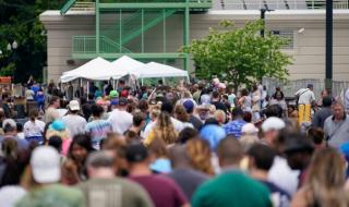 طلبات إعانة البطالة الأسبوعية الأمريكية عند أعلى مستوى في ثمانية أشهر