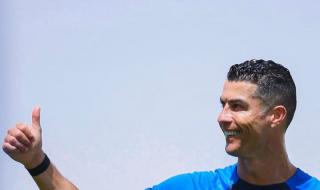 سر "العاشرة مساء".. رونالدو يكشف أحد قوانينه الصارمة
