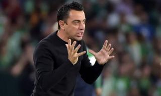 رسالة مفاجئة من تشافي لخليفته في تدريب برشلونة