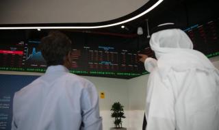 أسهم الإمارات تواصل التراجع وسط عمليات بناء مراكز