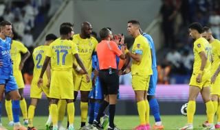 هددوه بالقتل.. حكم مباراة الهلال والنصر يُسعد رونالدو