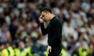 غوارديولا يرد على اتهامه بالوقوف وراء إقالة تشافي