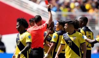 فالنسيا يكتب أول حالة طرد في كوبا أمريكا