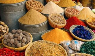 "اللحسة الصحراوية".. منتج شعبي لزيادة الوزن يهدد صحة المغربيات