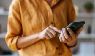 كيف تستخدم هاتفك الذكي بشكل صحي؟.. 10 خطوات هامة