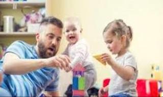 10 أسباب تجعل الأطفال يحبون آباءهم أكثر من أمهاتهم!