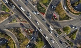 900 ريال غرامة .. المرور السعودي يكشف شروط الزائرين الجديدة للرخص الأجنبية والدولية