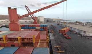 ميناء المكلا يشهد تحسنًا ملحوظًا في الحركة الملاحية واستقبال البواخر المتنوعة