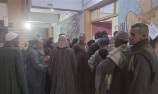 لجان الاقتراع بمحافظة المنيا تغلق أبوابها في أول أيام انتخابات مجلس النواب - الخليج الان