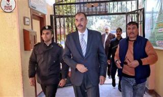 محافظ سوهاج يواصل تفقد لجان انتخابات الإعادة لمجلس النواب - الخليج الان