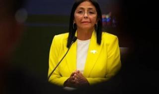 «وصفها مادورو بـ النمر».. من هي ديلسي رودريغيز التي تتولى مؤقتاً رئاسة فنزويلا؟ - الخليج الان