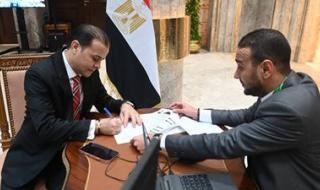 مدحت الكمار خلال استلامه كارنيه العضوية: مرحلة جديدة للدولة المصرية واولوياتي دعم قطاع الصناعة - الخليج الان