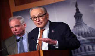 مجلس الشيوخ الأمريكي يقرّ قرارًا يحد من صلاحيات ترامب العسكرية تجاه فنزويلا