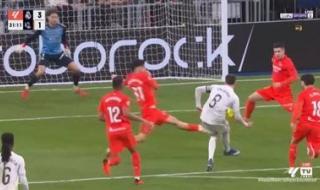 ريال مدريد.. فيديريكو فالفيردي يسجل الهدف الثالث لـ ريال مدريد في مرمى ريال سوسيداد بالدوري الإسباني - الخليج الان
