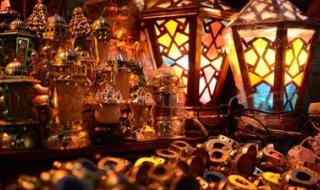 أغرب من الخيال.. عادات استقبال شهر رمضان بين سحب الكراسي وأكل البطيخ - الخليج الان
