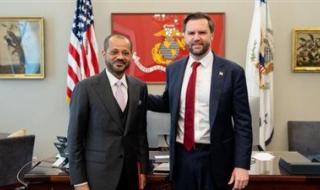 وزير خارجية عُمان: "السلام في المتناول" وترامب يلوح مجدداً بخيار القوة العسكرية - الخليج الان