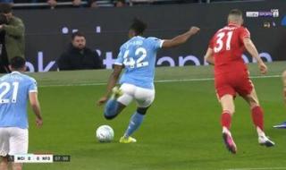 مان سيتي ضد نوتينغهام فورست.. انطلاق مباراة مانشستر سيتي ونوتينجهام فورست في الدوري الإنجليزي الممتاز - الخليج الان