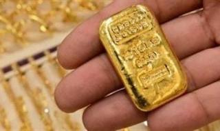 صدمة في الأسواق.. الذهب يتهاوى بعد قرار الفيدرالي ويسجل أدنى مستوياته منذ شهر - الخليج الان