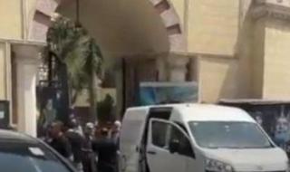 تنفيذًا لوصيته.. جثمان عبد الرحمن أبو زهرة يمر من المسرح القومي قبل صلاة الجنازة - الخليج الان