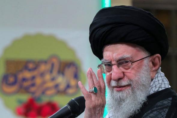 اعتراف نادر.. خامنئي يقر بوجود مقاتلين إيرانيين في عدة دول عربية من بينها لبنان