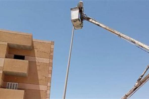 وزير الإسكان: مواصلة استبدال كشافات الإنارة الصوديوم بليد وإزالة وصلات المياه الخلسة بالمدن الجديدة - الخليج الان